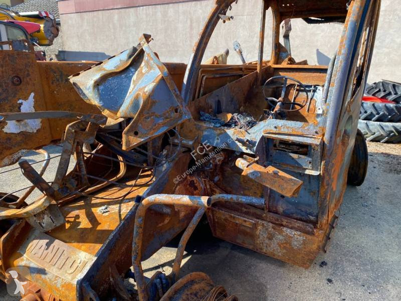 Încărcător telescopic Manitou MLT 737 endommagé