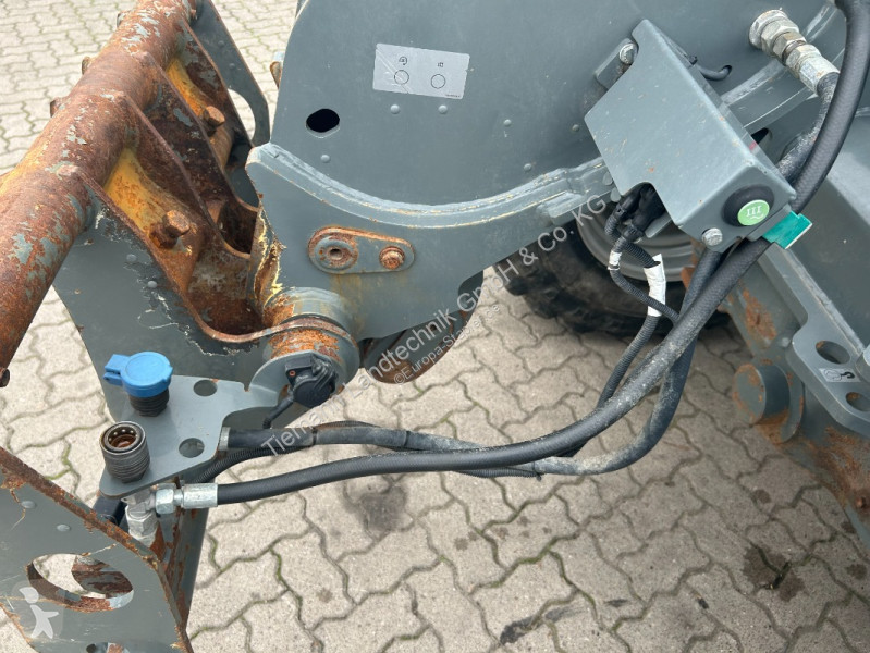 رافعة شوكية تلسكوبية Kramer  KT 407
