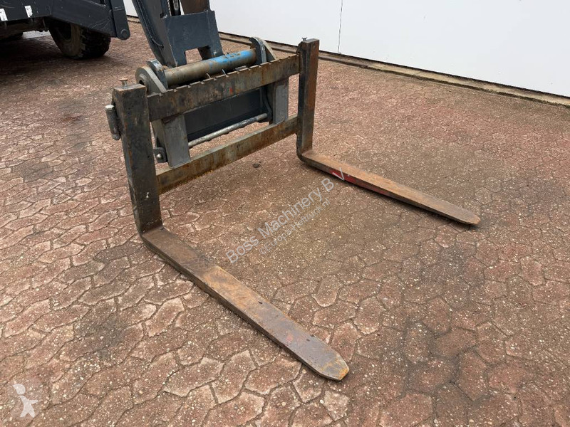 Încărcător telescopic Magni 5.21- Remote...