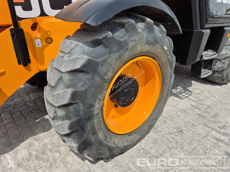 رافعة شوكية تلسكوبية JCB 540-200