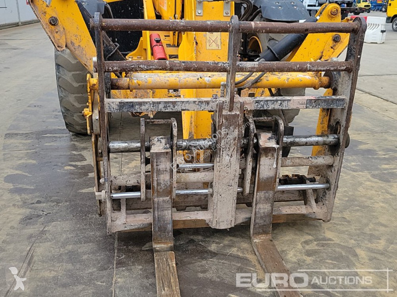 رافعة شوكية تلسكوبية JCB 540-140 Hi Viz