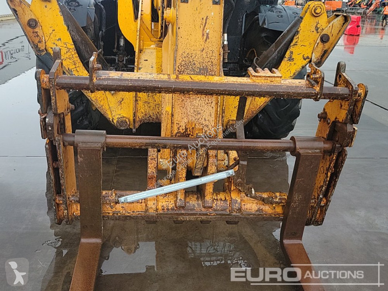 Teleskopický vozík JCB 535-140 Hi Viz