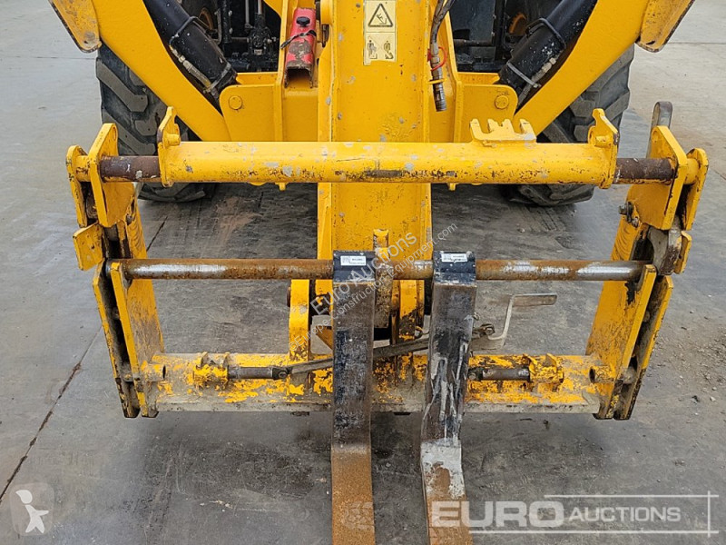 Teleskopický vozík JCB 540-140 Hi Viz