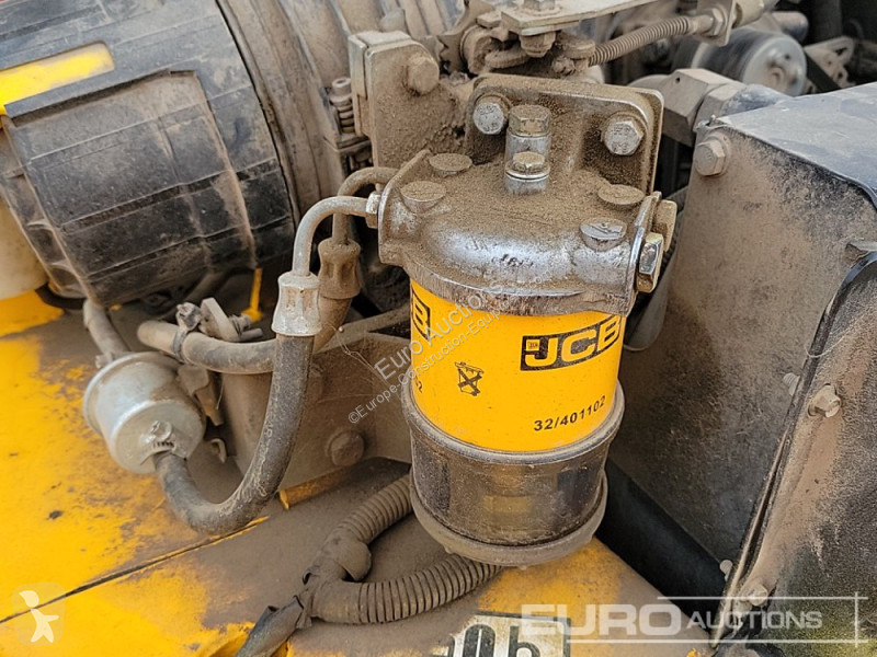 Teleskopický vozík JCB 520-40