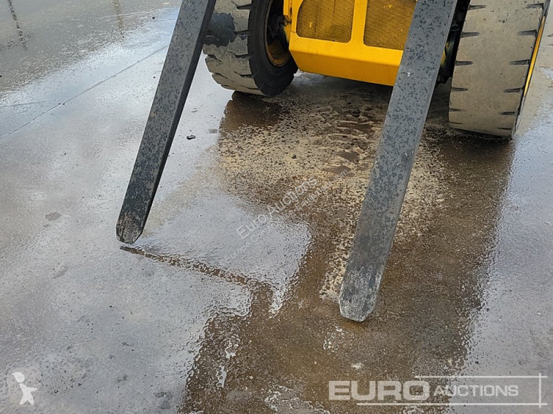 Încărcător telescopic JCB