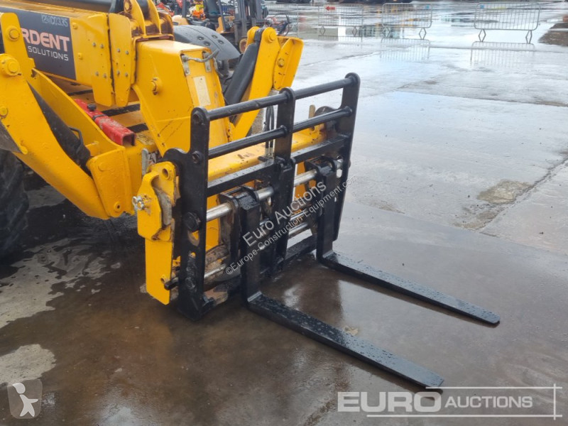 Încărcător telescopic JCB 535-125 Hi Viz