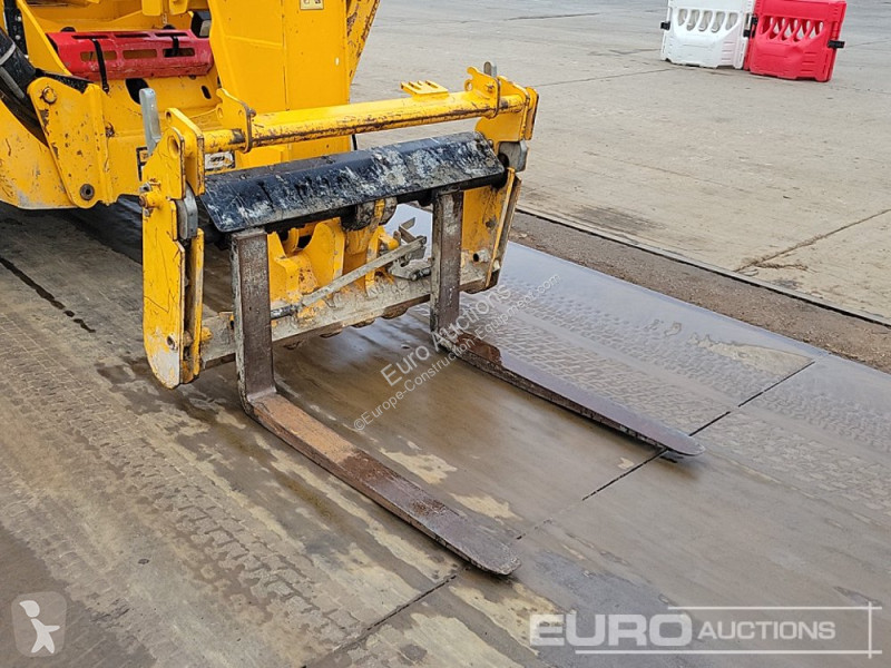Teleskopický vozík JCB 540-170