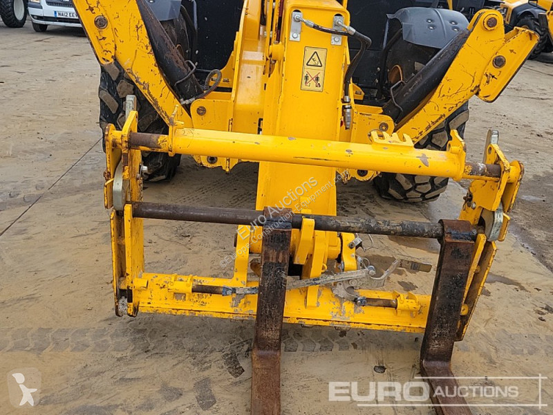 Teleskopický vozík JCB 540-140 Hi Viz