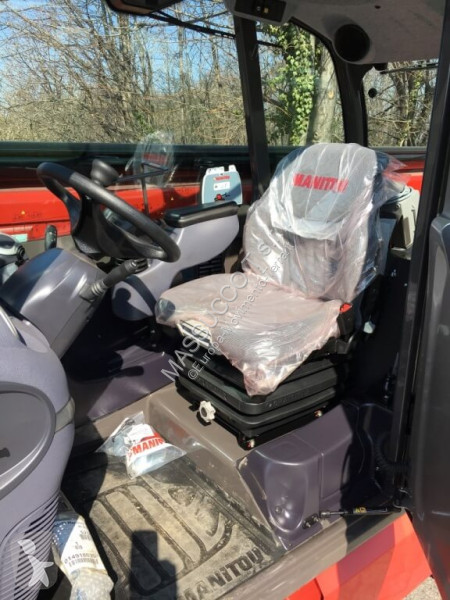 رافعة شوكية تلسكوبية Manitou 100P