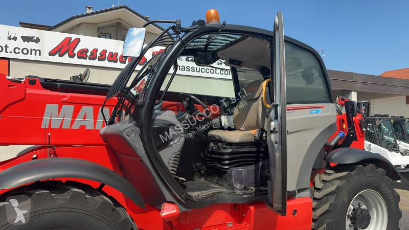 رافعة شوكية تلسكوبية Manitou