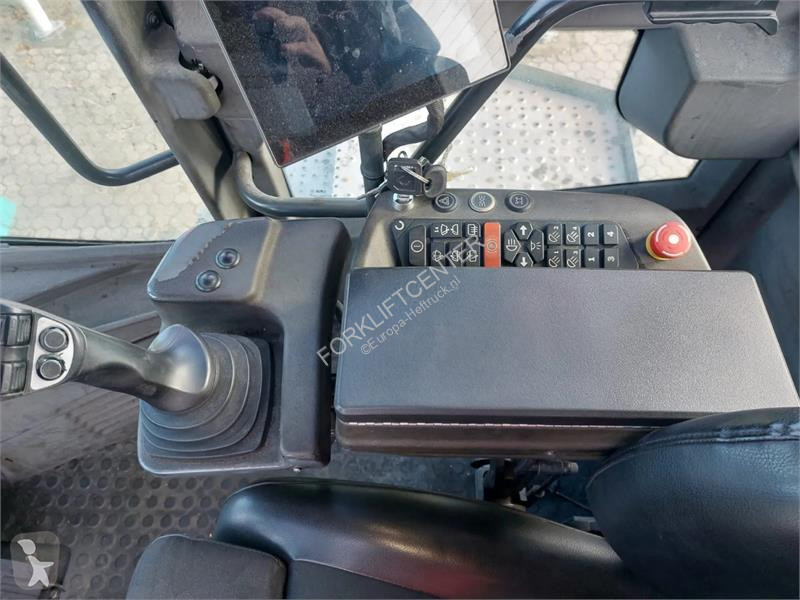 Teleskopický manipulátor Konecranes SMV 4532 TC5