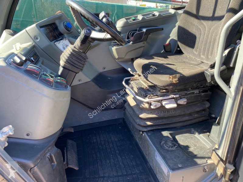 رافعة شوكية تلسكوبية Kramer  KT557 T4