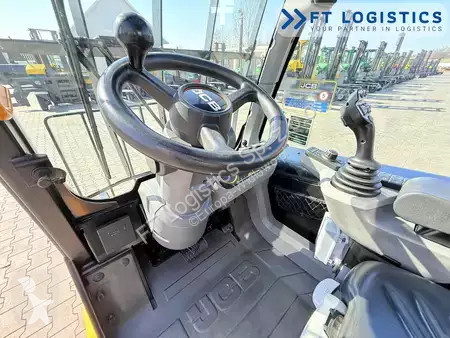 Teleskopický manipulátor JCB