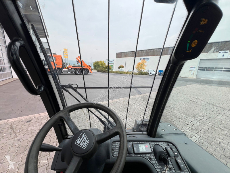 رافعة شوكية تلسكوبية JCB 30D Teletruck 2WD /...