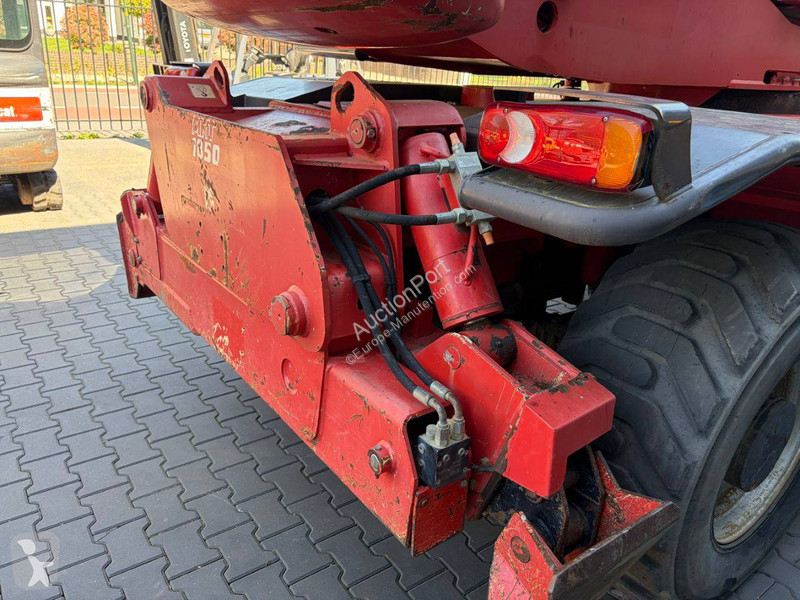 Teleskopický manipulátor Manitou MRT 1850