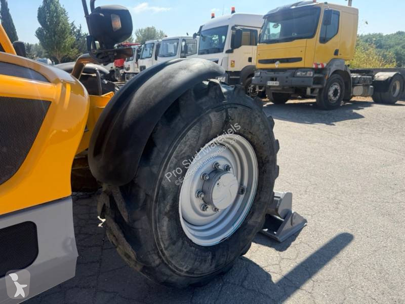 رافعة شوكية تلسكوبية Manitou