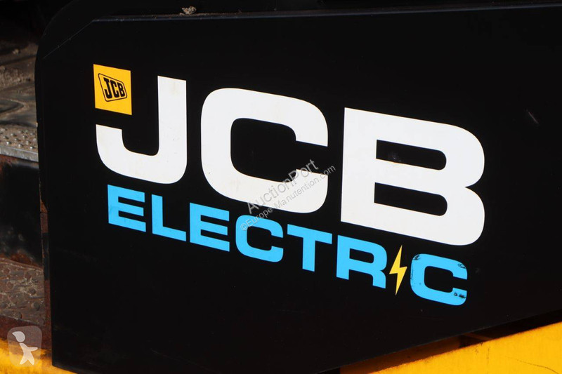 Телескопический погрузчик JCB 30-19E