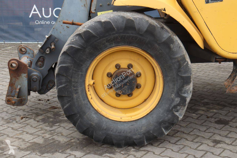 Телескопичен товарач New Holland LM 410