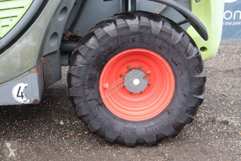رافعة شوكية تلسكوبية Claas SCORPION