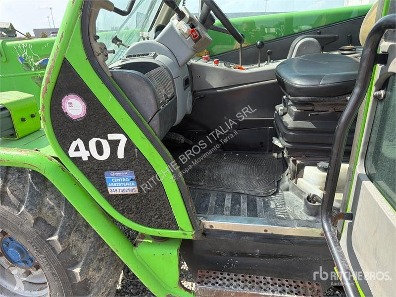 Телескопічний навантажувач Merlo P40.17
