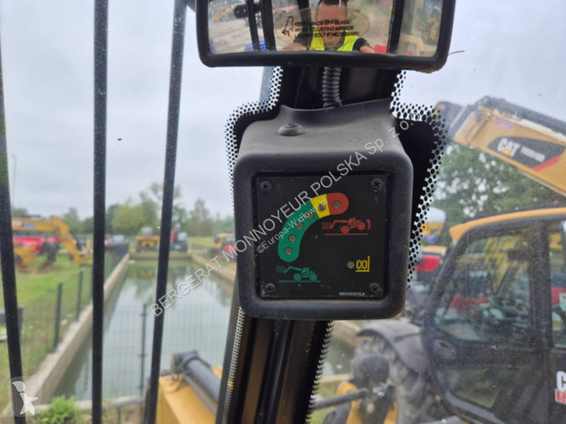 Chariot télescopique Caterpillar TH314D