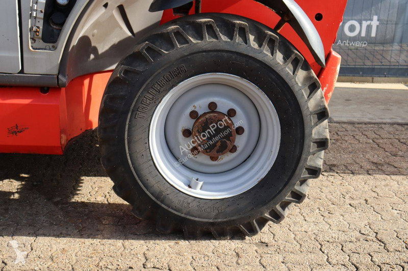 Teleskopický vozík Manitou MT835 ST3B