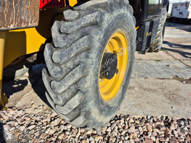 Teleskopický vozík Caterpillar TH 417D