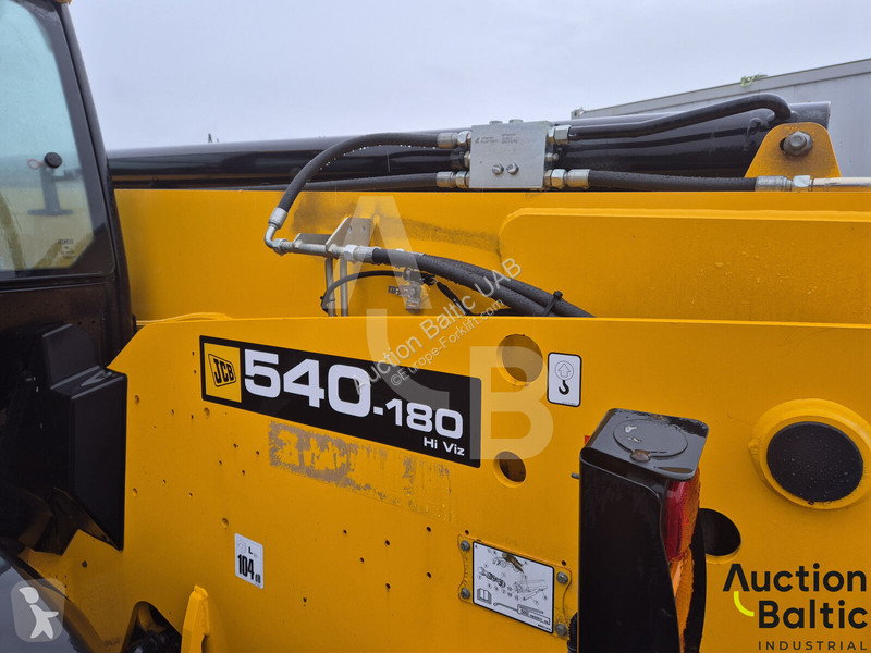 Teleskopický vozík JCB 540V180