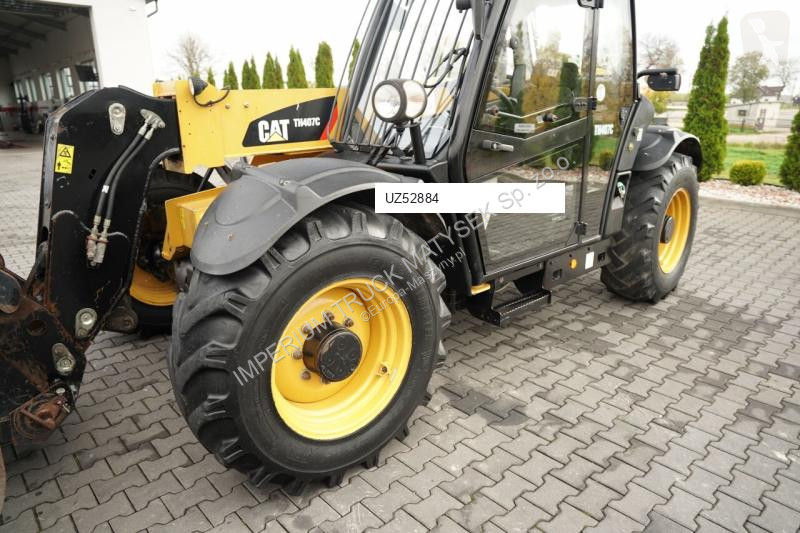 Телескопичен товарач Caterpillar C