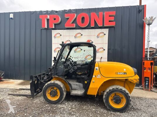 Chariot télescopique JCB