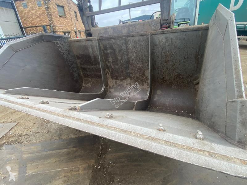 Încărcător telescopic Sennebogen  355 E