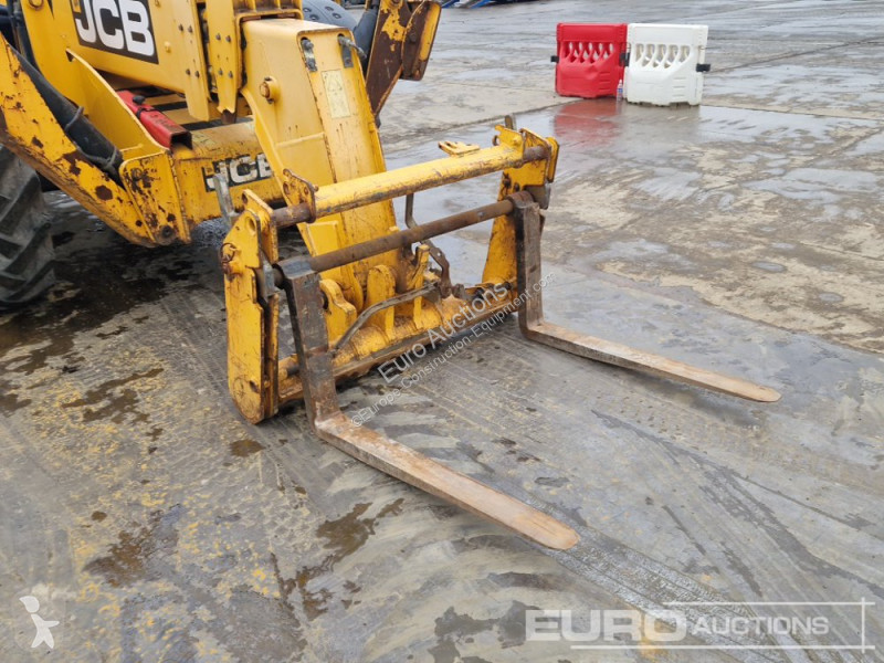 رافعة شوكية تلسكوبية JCB 540-140 Hi Viz