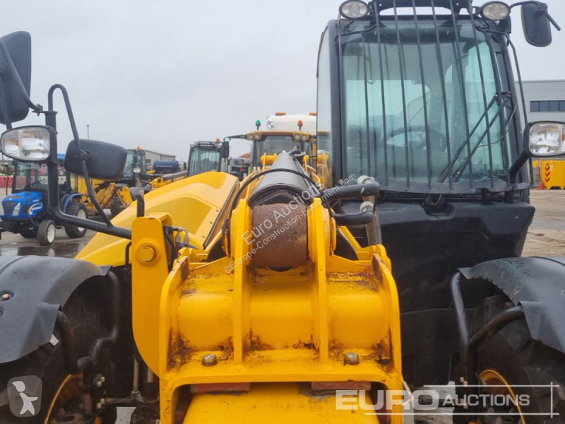 Teleskopický vozík JCB 540-140 Hi Viz