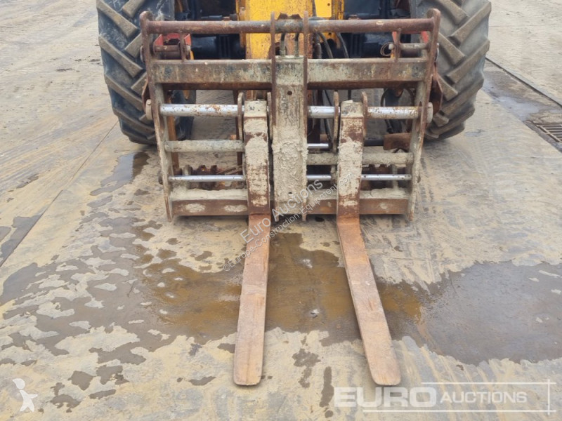 Teleskopický vozík JCB 531-70