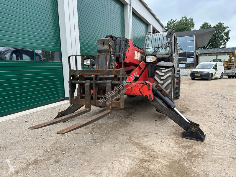 رافعة شوكية تلسكوبية Manitou