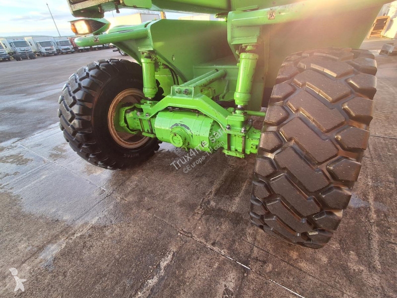 Телескопичен товарач Merlo P 101.10 HM