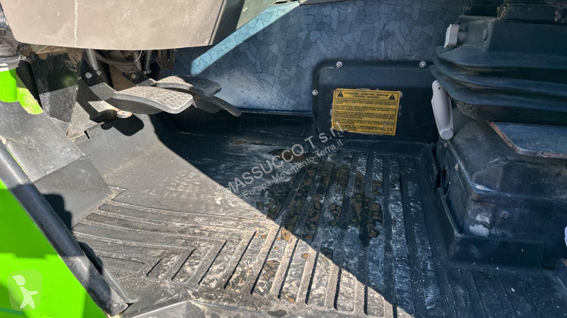 Teleskopický manipulátor Merlo P40.16 K 4x4