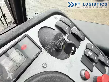 Teleskopický manipulátor JCB