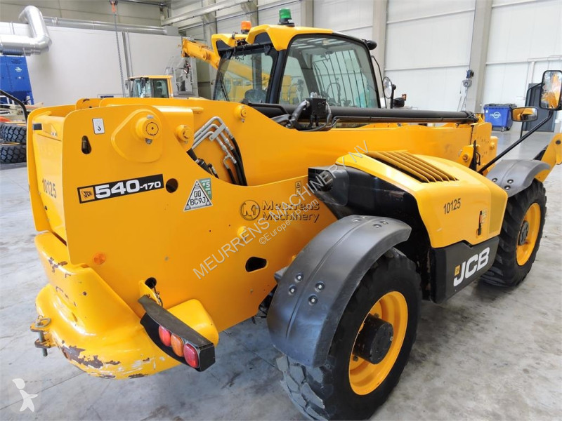 رافعة شوكية تلسكوبية JCB