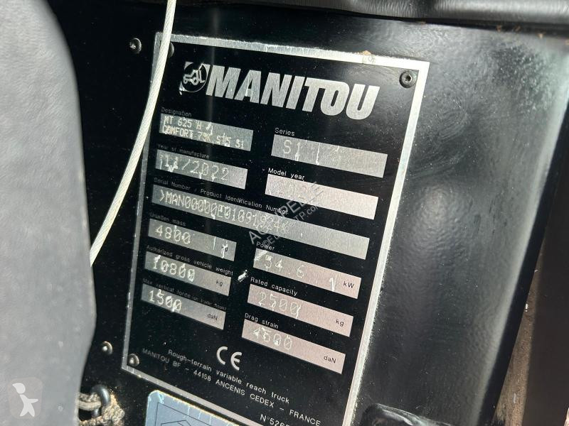 Teleskopický manipulátor Manitou  MT625