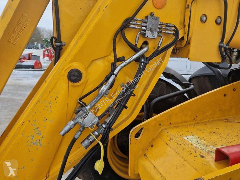 رافعة شوكية تلسكوبية JCB Agri Plus