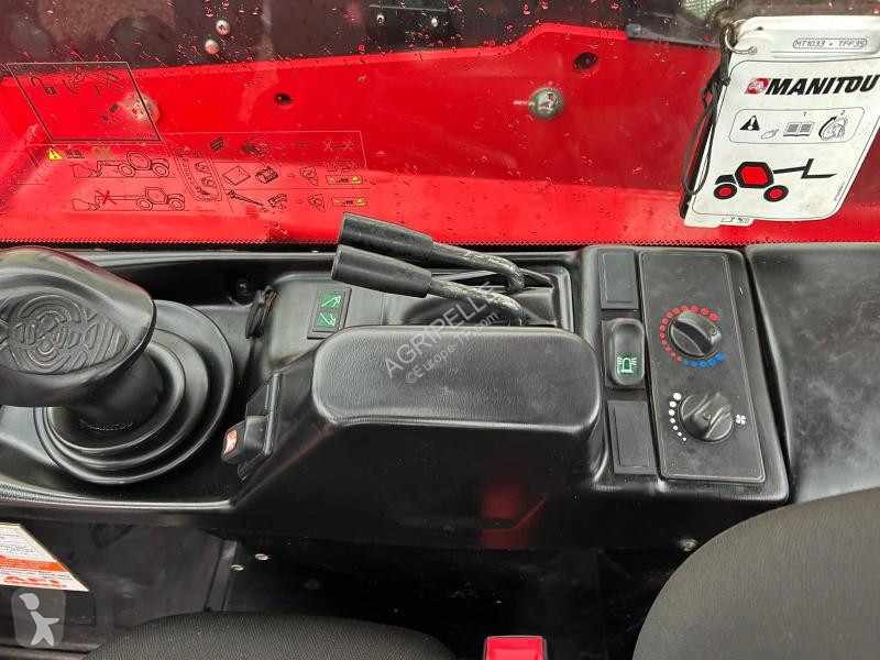 Teleskopický manipulátor Manitou  MT1033