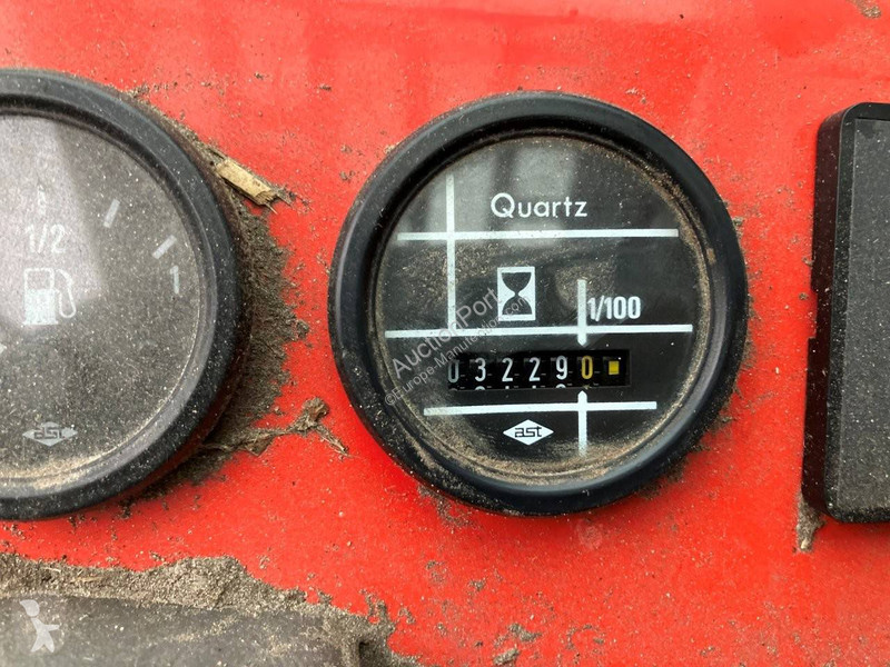 Teleskopický manipulátor Manitou SLT 415 E