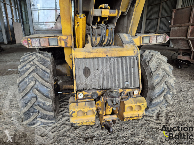 Teleskopický vozík JCB 535-67