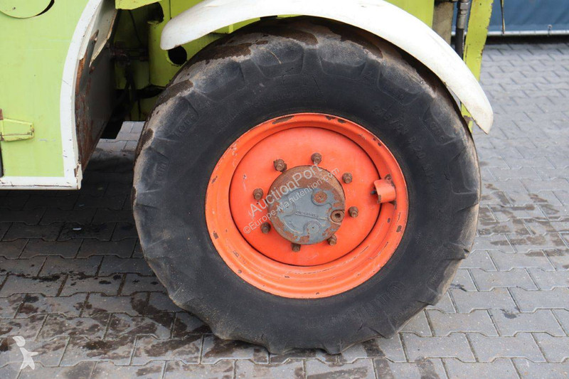 Телескопический погрузчик Caterpillar 506
