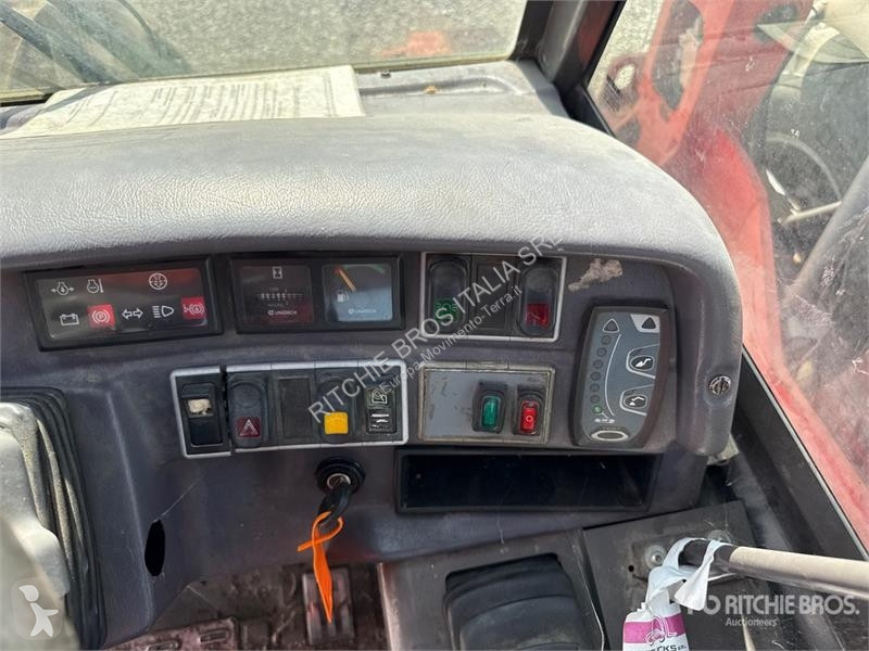 Телескопічний навантажувач Manitou MT1435