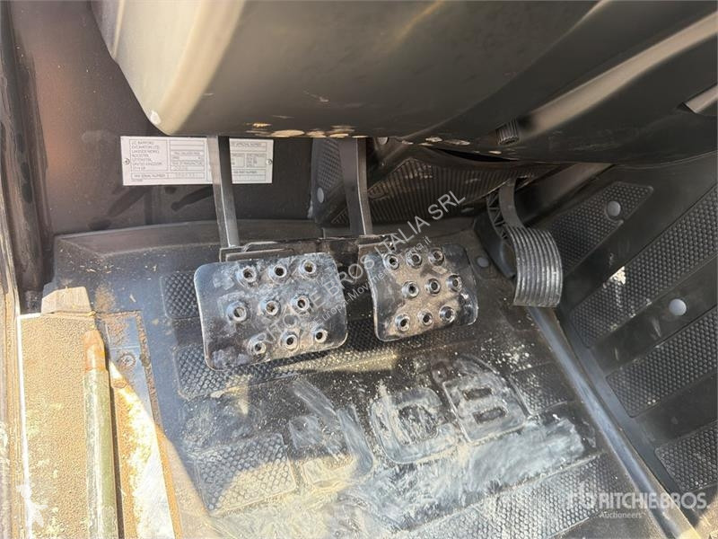 Телескопічний навантажувач JCB 530-70