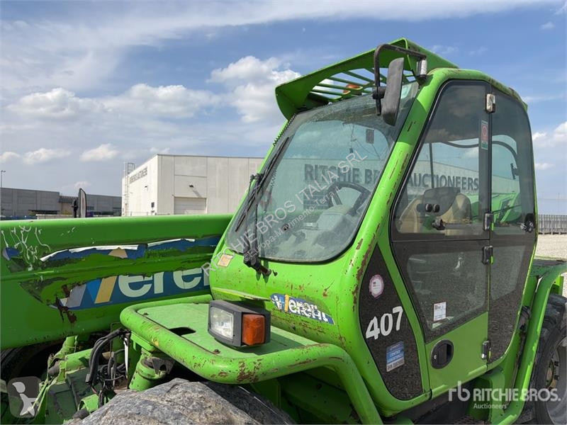 Телескопічний навантажувач Merlo P40.17