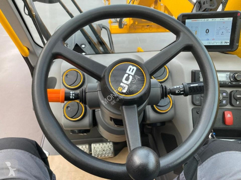 Телескопічний навантажувач JCB  560/80 Xtra DTVT