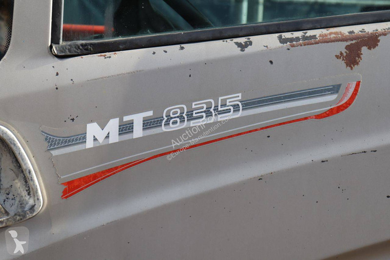 Teleskopický vozík Manitou MT835 ST3B